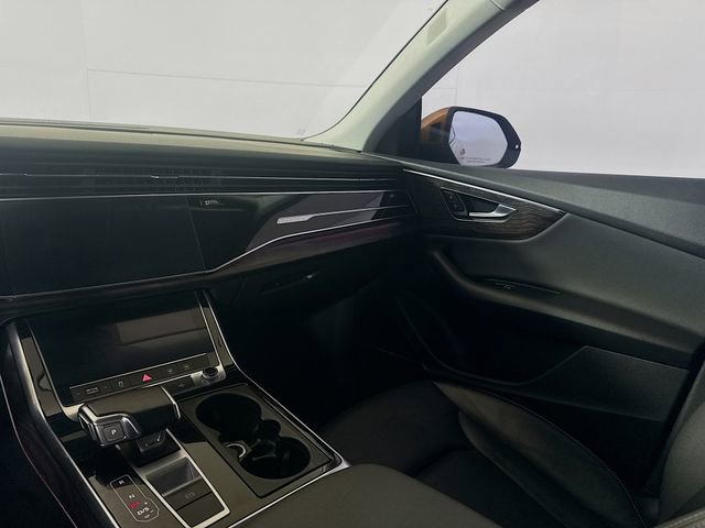 Used 2021 Audi Q8 Premium Plus w/ Premium Plus Package AWD/4WD image 24