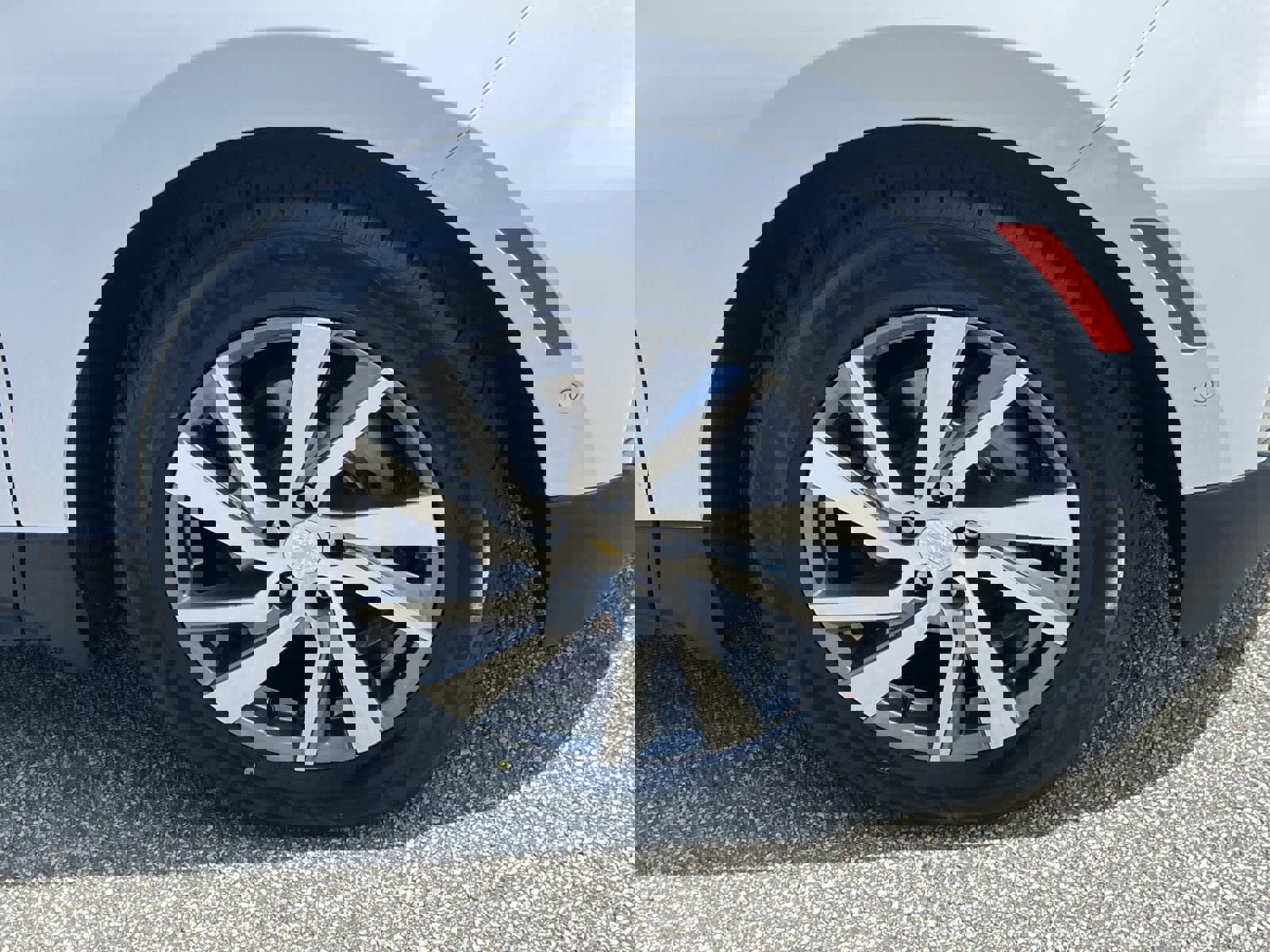 Used 2022 Chevrolet Equinox Premier image 12