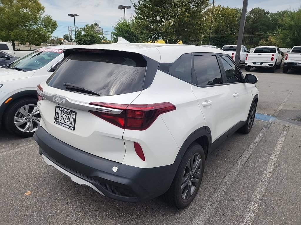 Used 2023 Kia Seltos LX AWD/4WD image 4