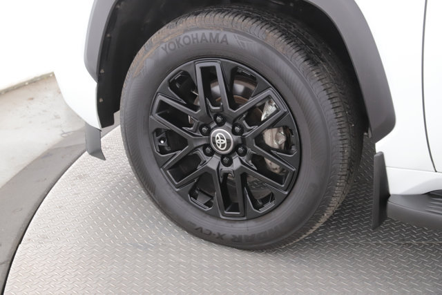 Used 2024 Toyota Sequoia Limited AWD/4WD image 19