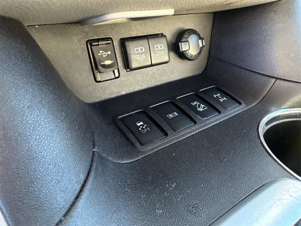 Used 2018 Toyota Highlander XLE image 27