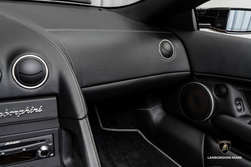 Used 2006 Lamborghini Murcielago Roadster image 48
