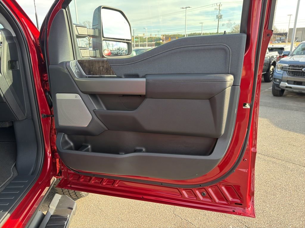 New 2026 Ford F250 Lariat w/ Black Appearance Package image 22