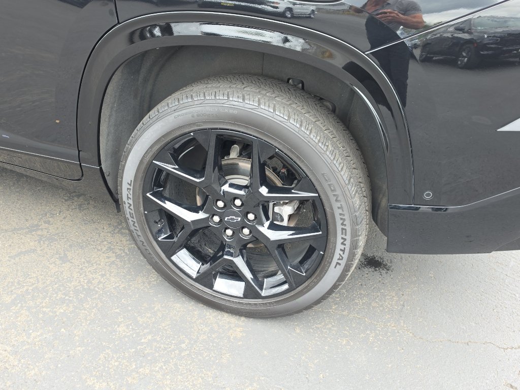 Certified 2024 Chevrolet Traverse RS FWD image 12