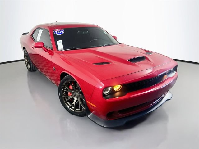 Used 2016 Dodge Challenger SRT Hellcat RWD image 2