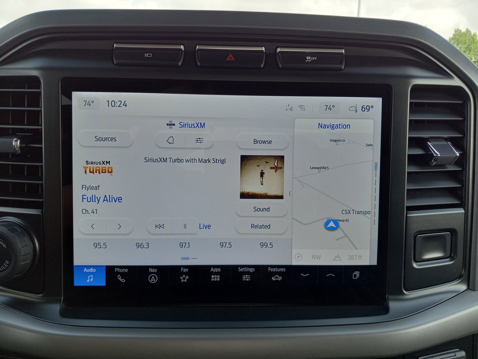 Used 2024 Ford F150 Lightning XLT image 16