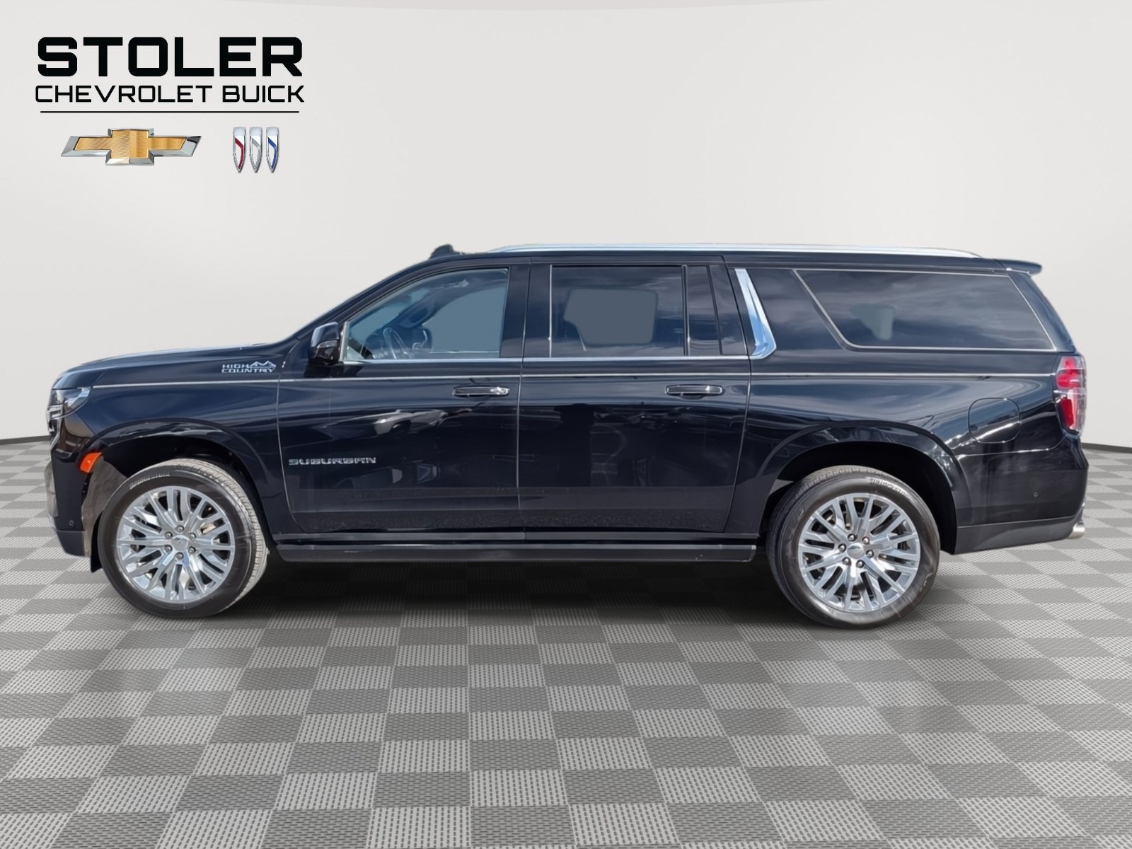 Used 2023 Chevrolet Suburban High Country w/ Advanced Technology Package AWD/4WD image 2
