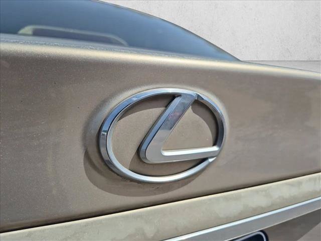 Used 2005 Lexus ES 330 FWD image 13
