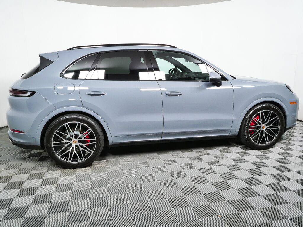 Certified 2026 Porsche Cayenne S AWD/4WD image 28