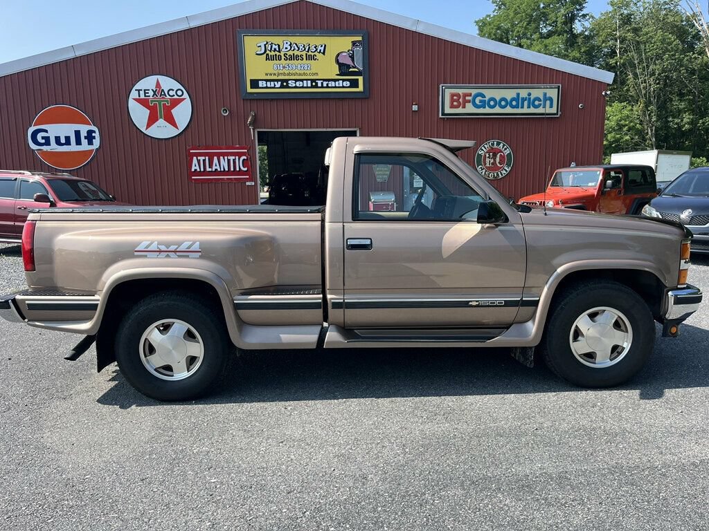 Used 1995 Chevrolet Silverado 1500 4x4 Regular Cab image 2