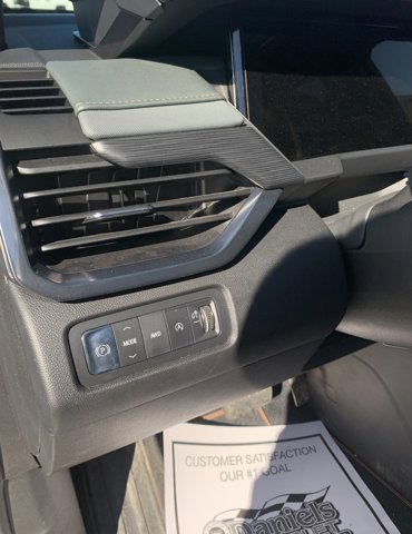 Used 2024 GMC Acadia AT4 image 17