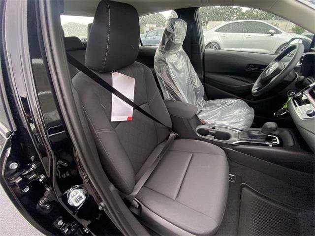 Used 2025 Toyota Corolla LE image 24