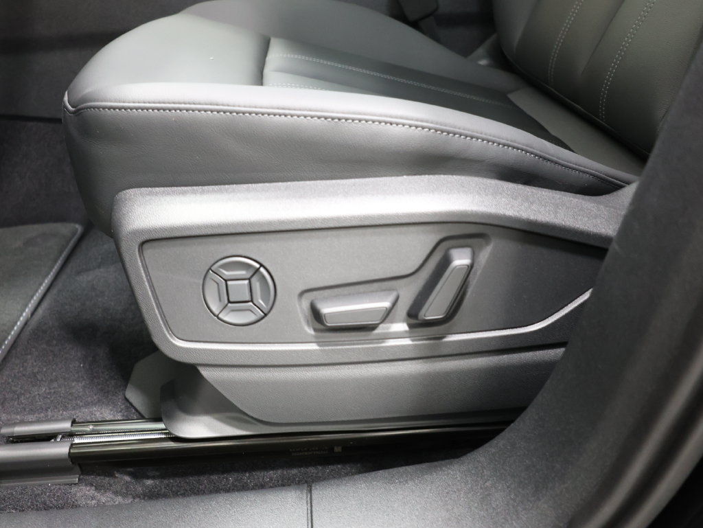 New 2026 Audi Q5 Premium Plus AWD/4WD image 14