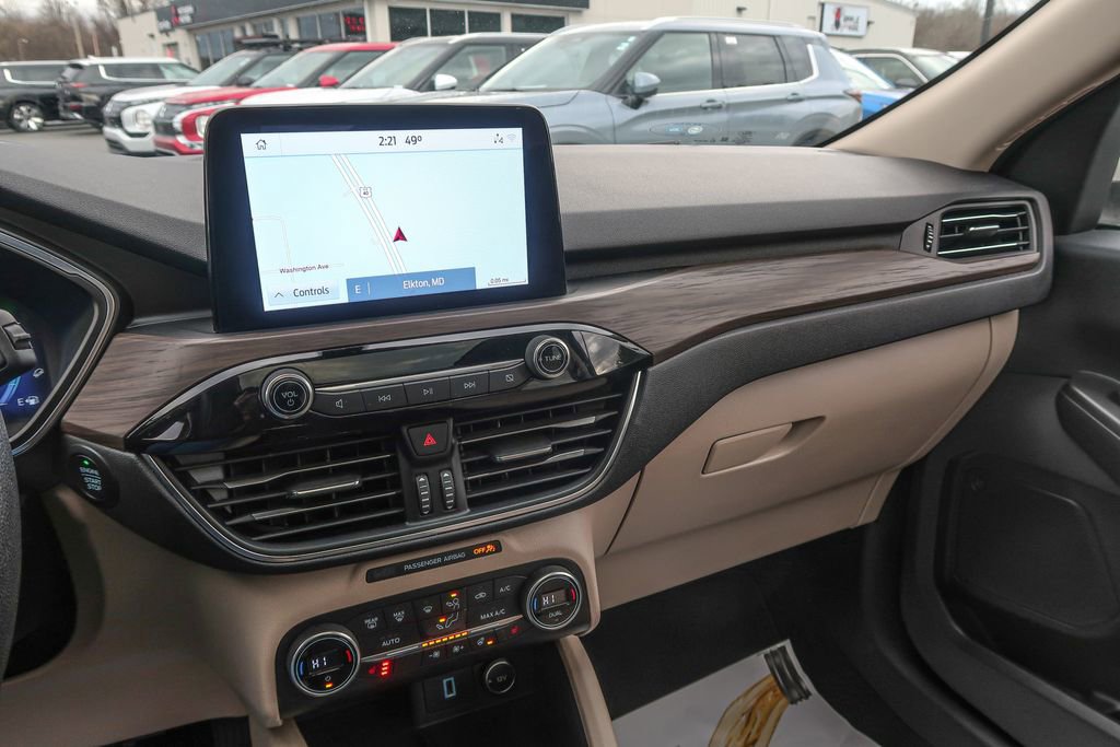 Used 2020 Ford Escape Titanium w/ Titanium Premium Package 2.0 image 35