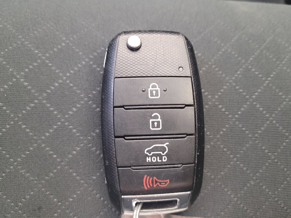 Used 2020 Kia Sorento LX AWD/4WD image 32