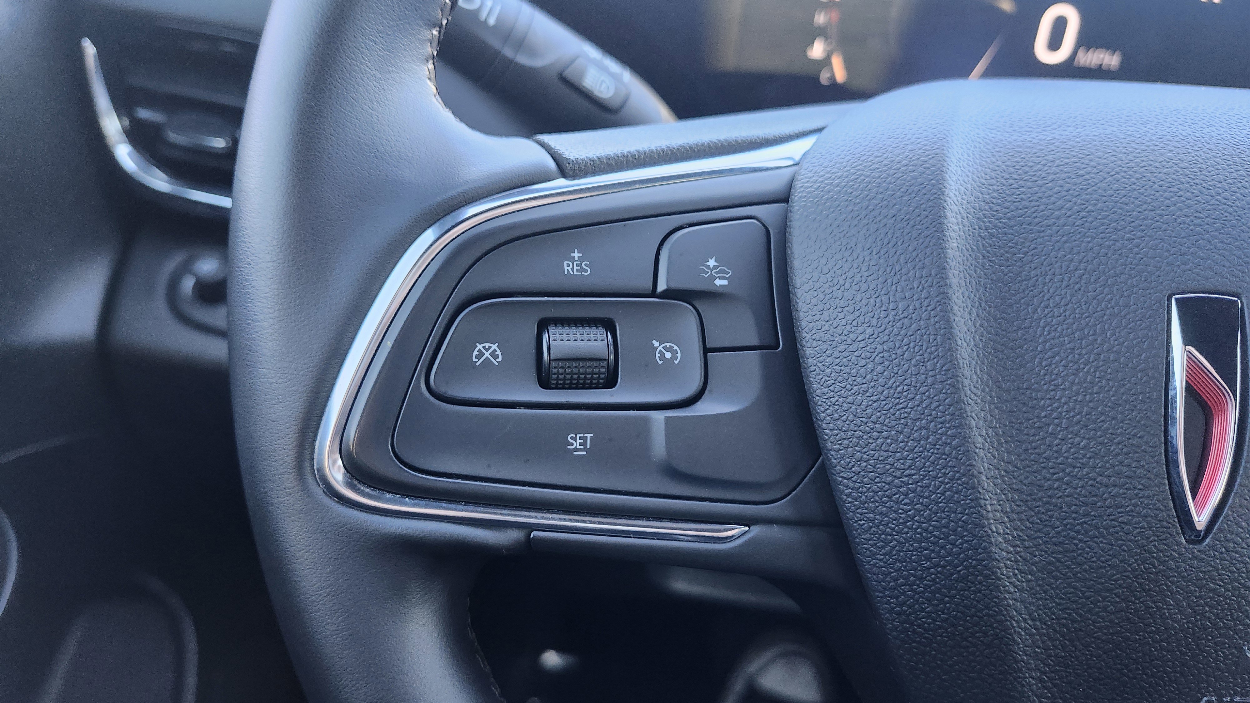 Used 2025 Buick Envista Sport Touring image 33