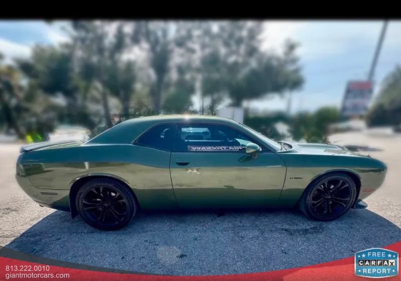 Used 2020 Dodge Challenger R/T RWD image 4