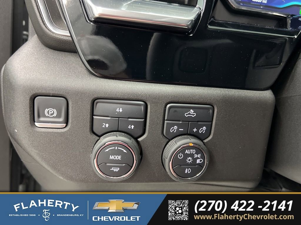 Used 2024 Chevrolet Silverado 2500 LT AWD/4WD image 25