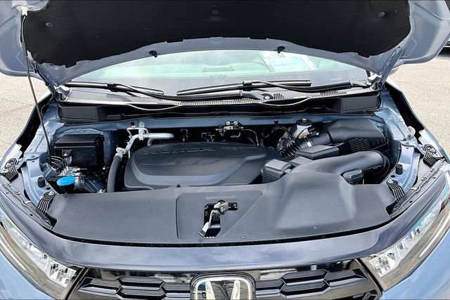 New 2026 Honda Odyssey Touring image 9
