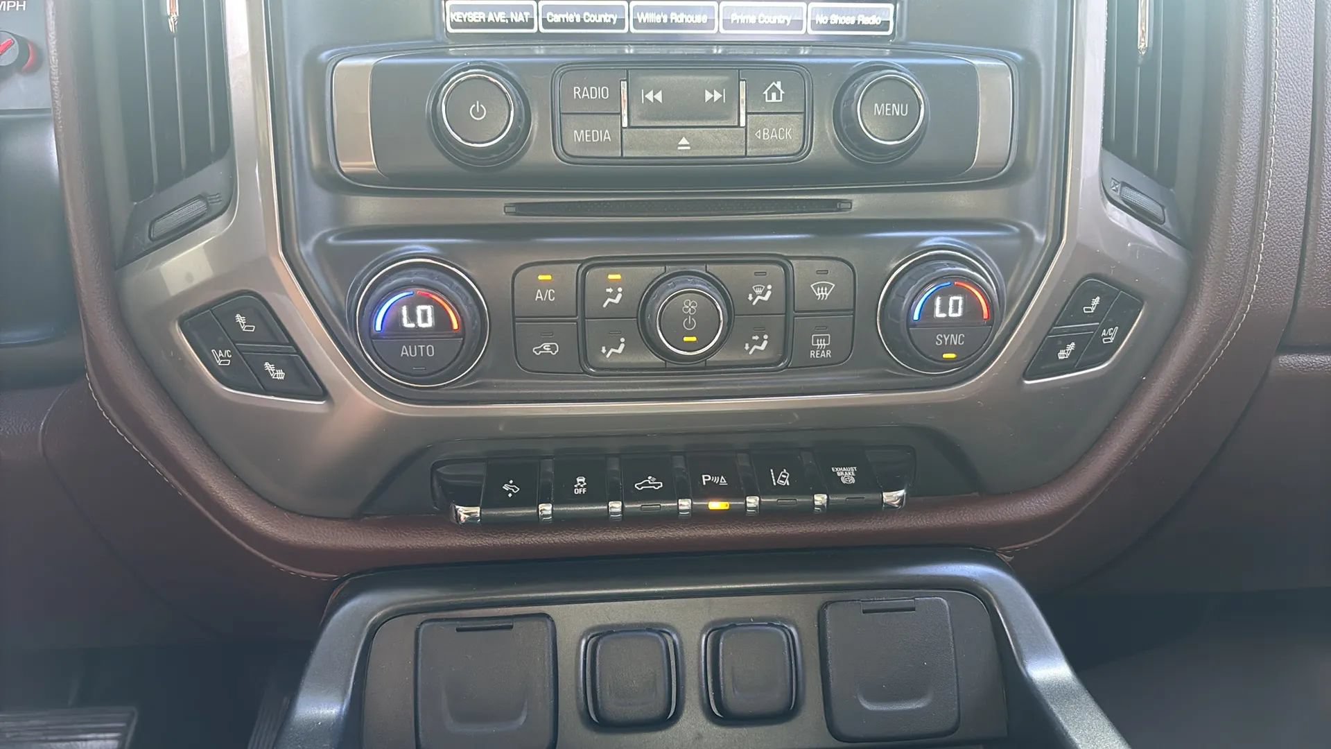Used 2015 Chevrolet Silverado 3500 High Country w/ Duramax Plus Package AWD/4WD image 23