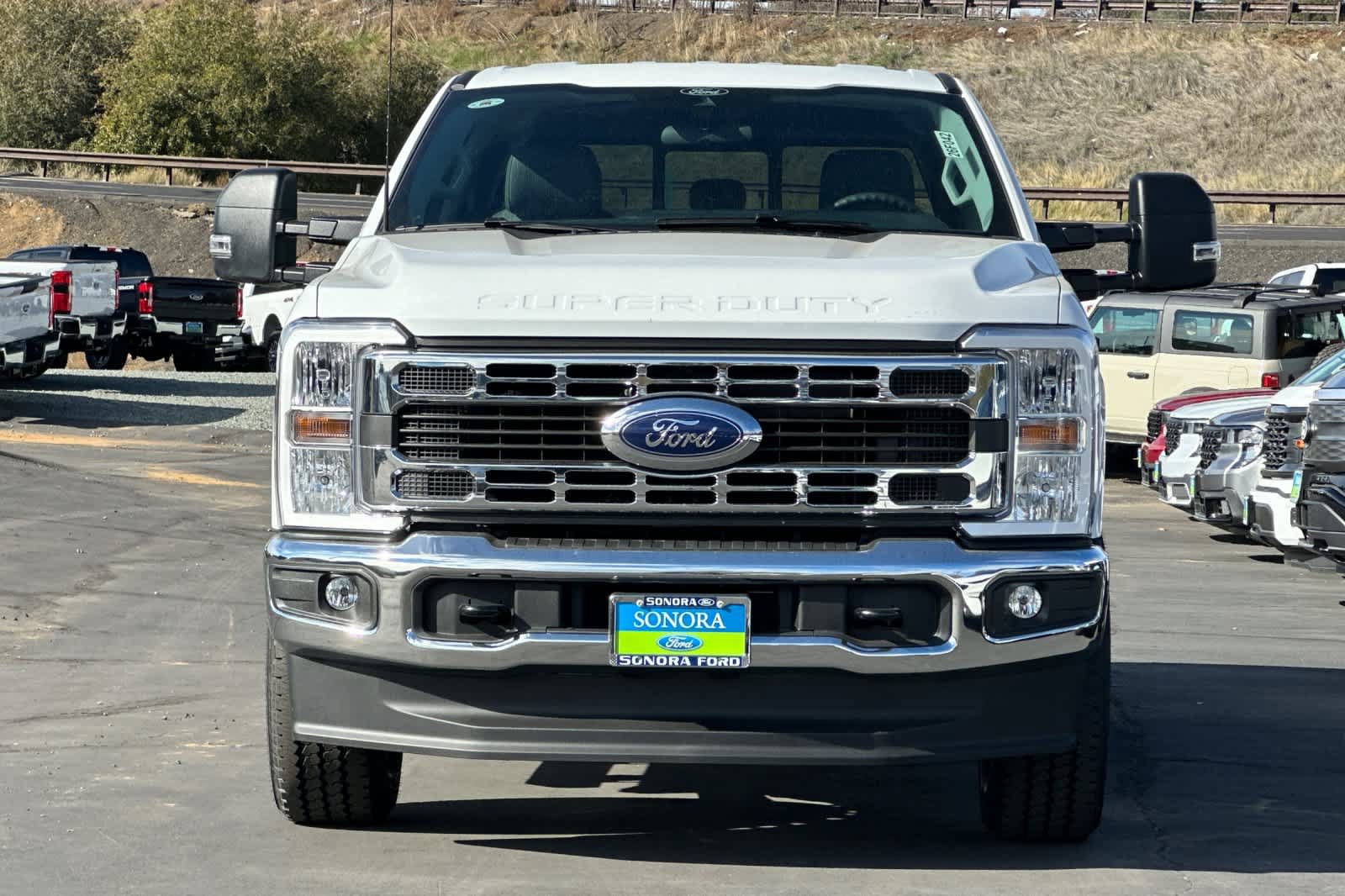 New 2026 Ford F250 XLT w/ FX4 Off-Road Package AWD/4WD image 3