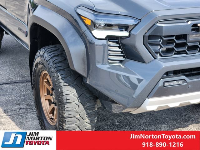 Used 2025 Toyota Tacoma 4x4 Double Cab Hybrid image 10