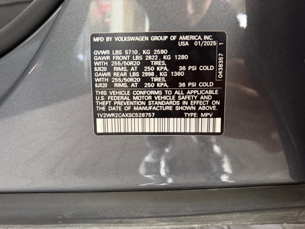Used 2025 Volkswagen Atlas SE FWD image 34