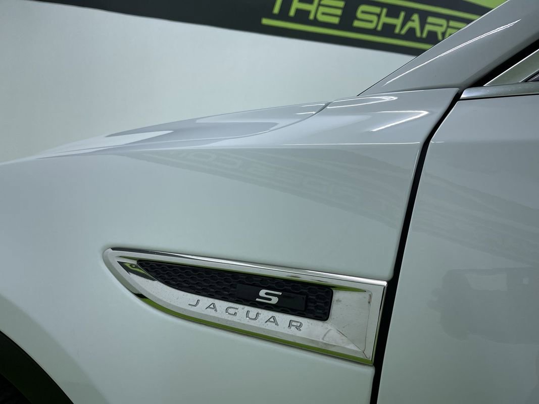 Used 2018 Jaguar E-PACE S image 15