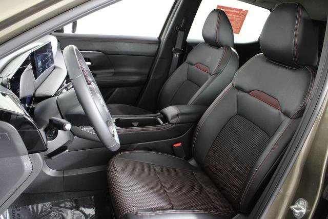 Certified 2025 Nissan Kicks SR image 19