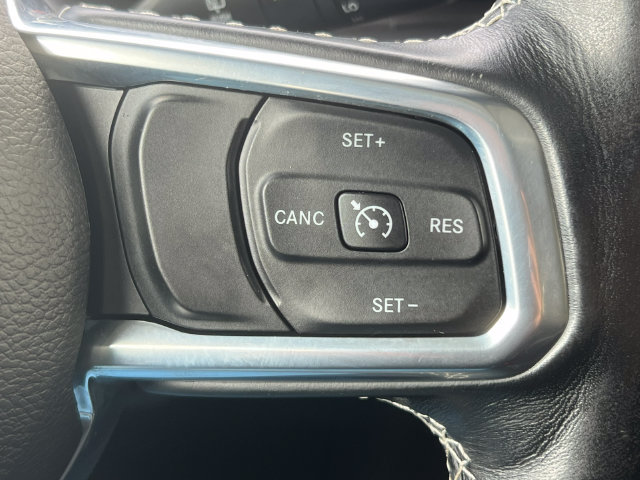 Used 2020 Jeep Wrangler Unlimited Sahara AWD/4WD image 18
