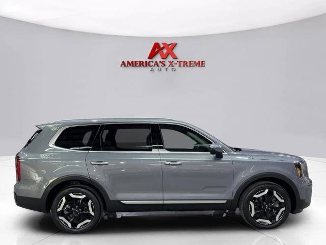Used 2024 Kia Telluride S FWD image 6