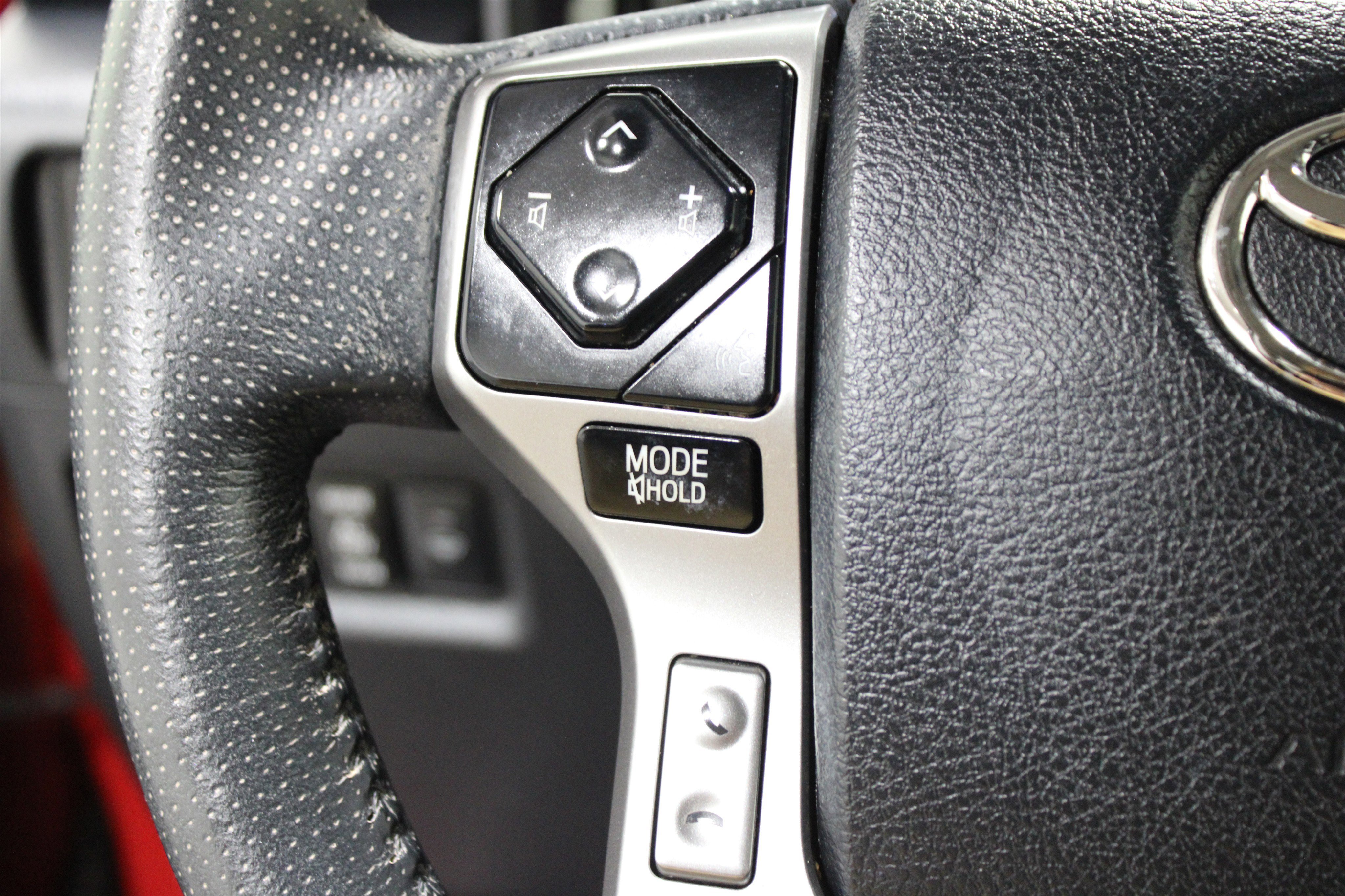Used 2022 Toyota 4Runner Limited image 9