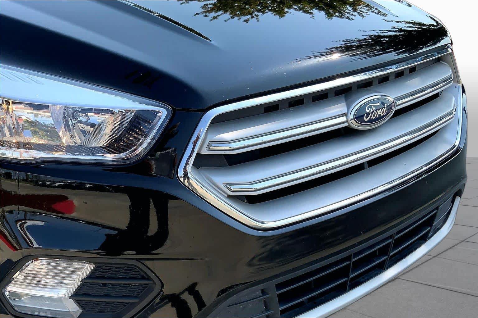 Used 2018 Ford Escape SE AWD/4WD image 32