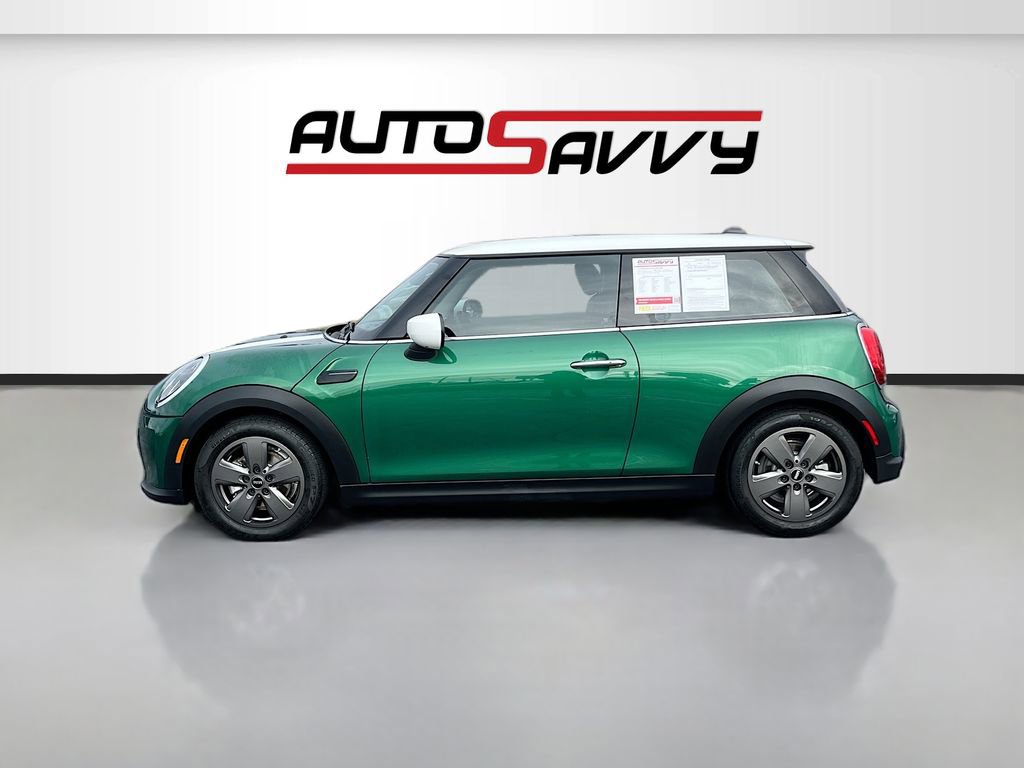 Used 2023 MINI Cooper 2-Door Hardtop image 4