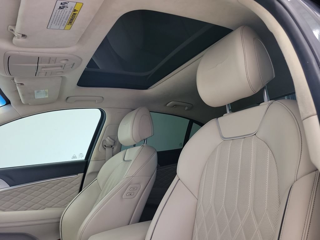 Used 2019 Genesis G70 3.3T Design RWD image 19