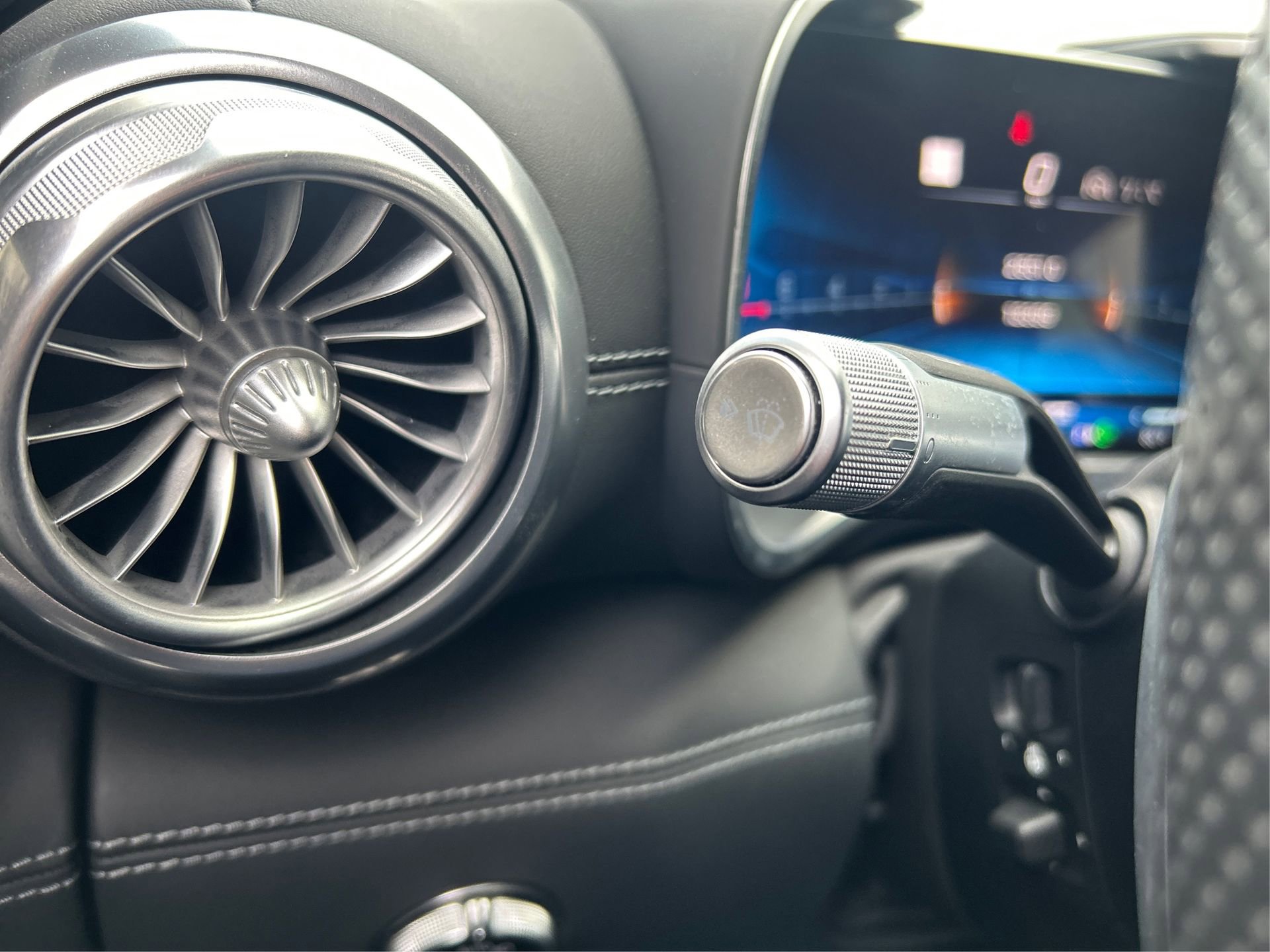 Used 2022 Mercedes-Benz SL 63 AMG 4MATIC image 33