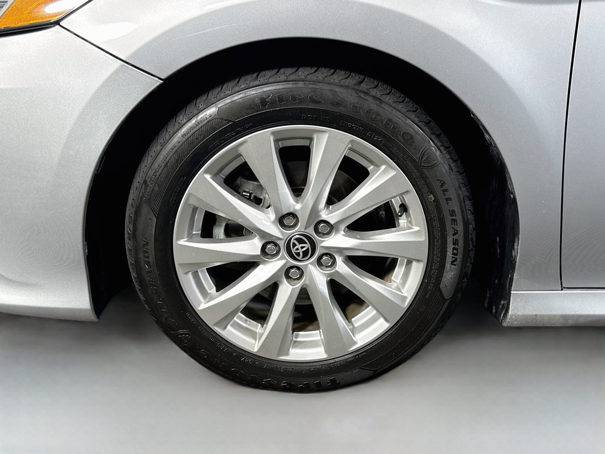 Used 2020 Toyota Camry LE FWD image 37