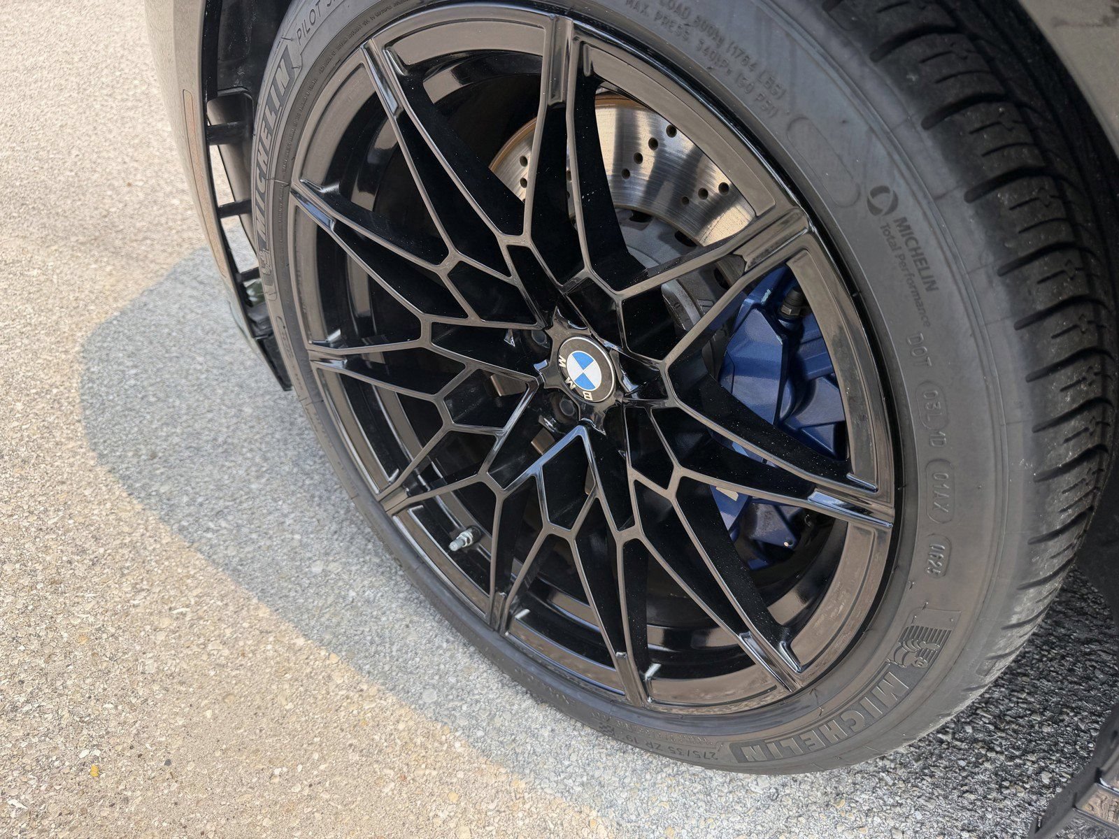 Used 2021 BMW M4 Competition w/ M Carbon Exterior Package RWD image 10