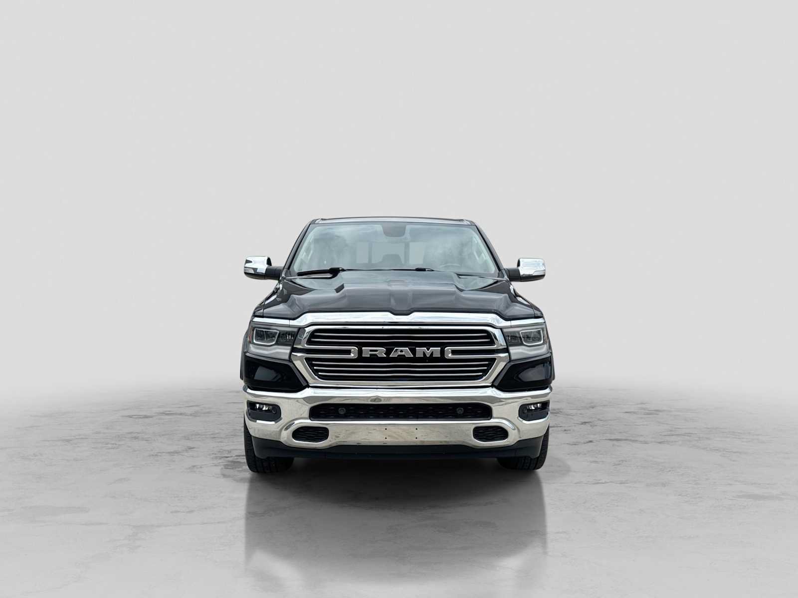 Used 2019 RAM 1500 Laramie AWD/4WD image 9