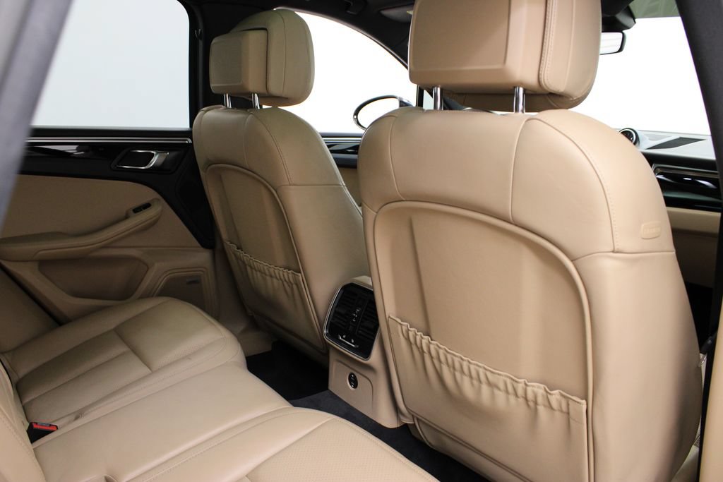 Used 2020 Porsche Macan AWD/4WD image 38