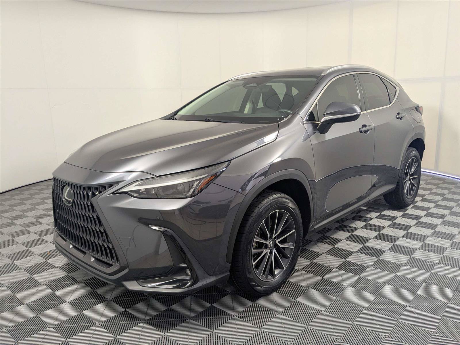 Used 2022 Lexus NX 350 AWD image 2