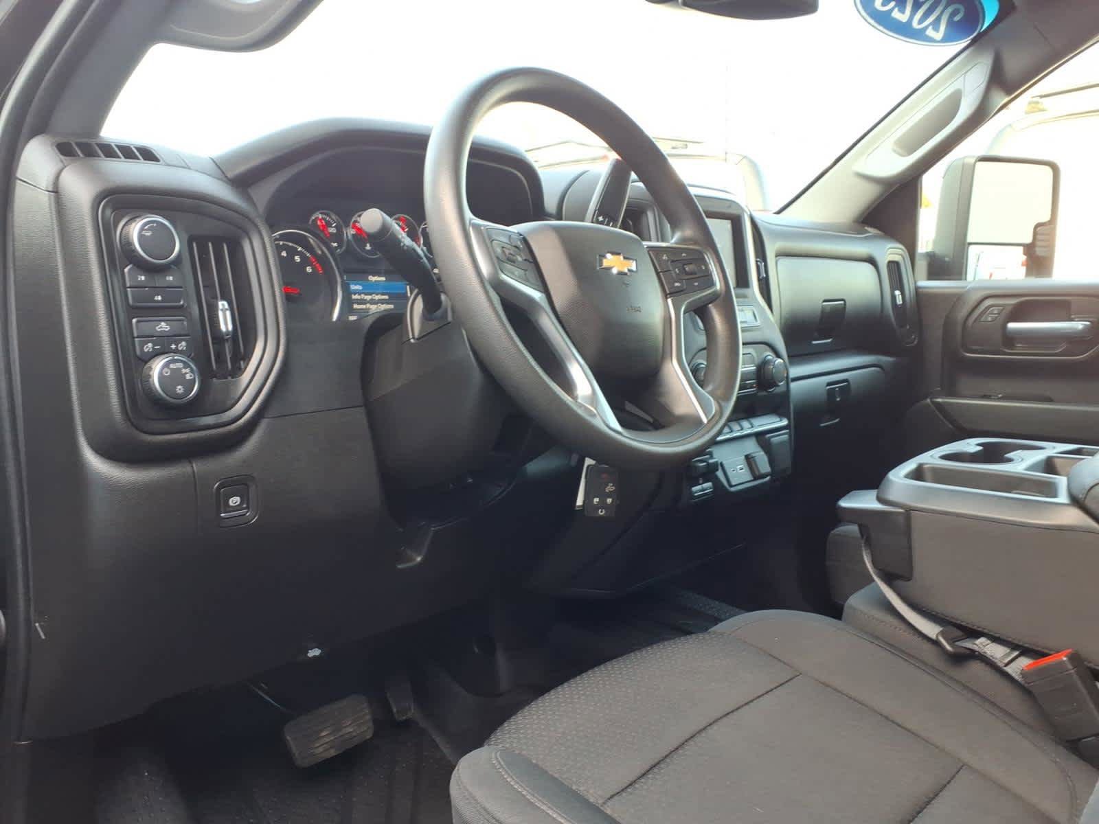 Used 2023 Chevrolet Silverado 2500 Custom w/ Custom Convenience Package AWD/4WD image 9