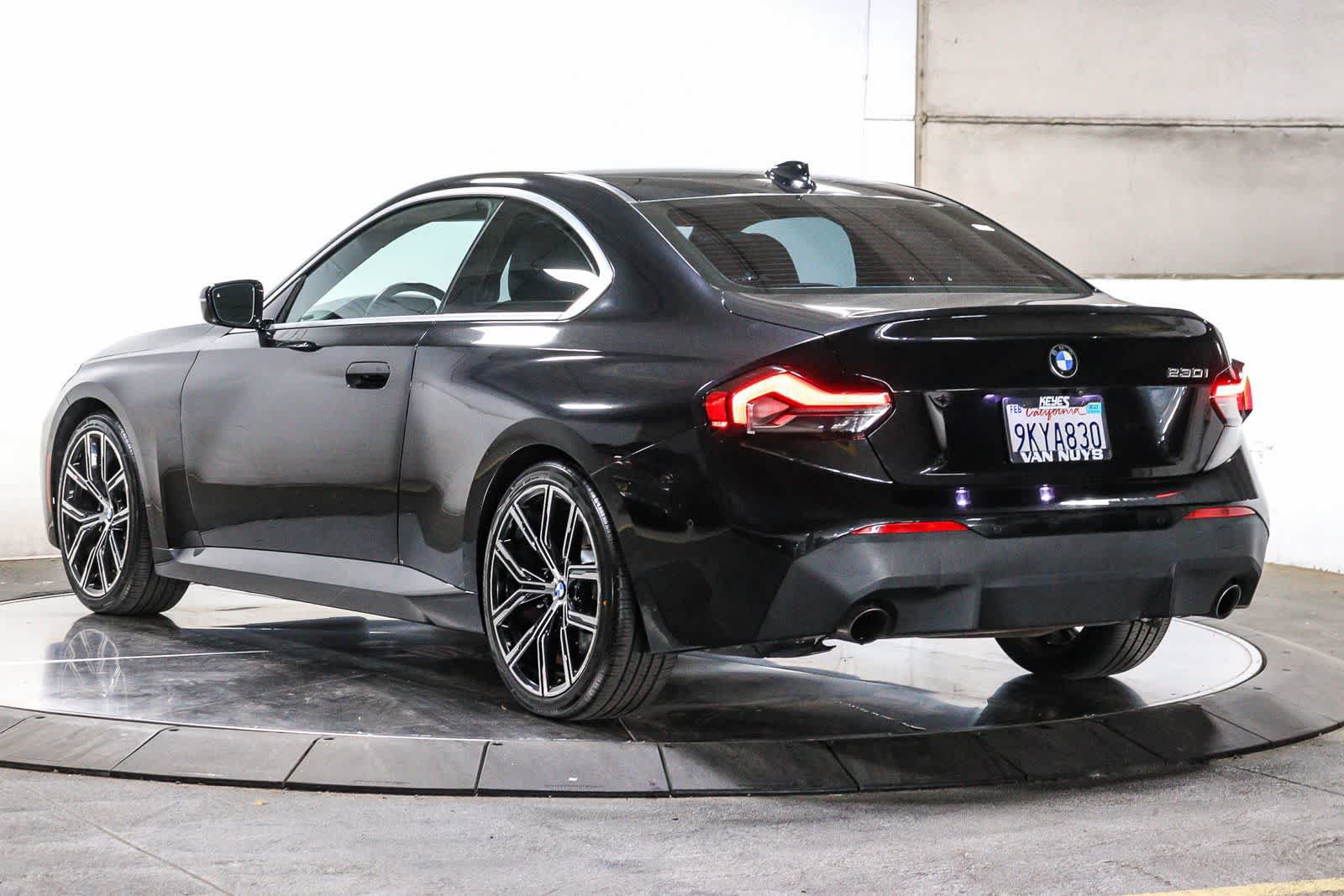 Used 2022 BMW 230i Coupe w/ Convenience Package RWD image 2
