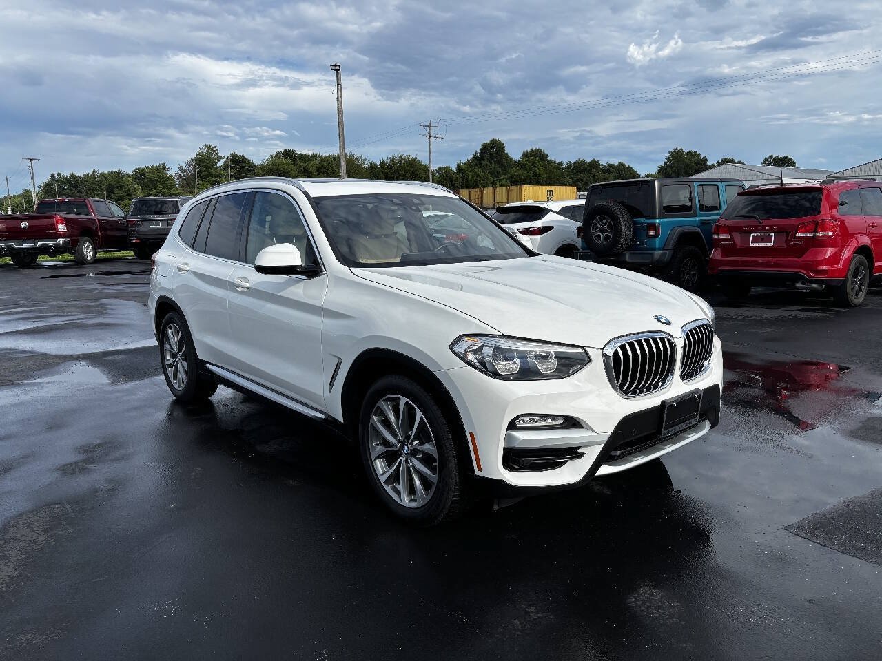Used 2019 BMW X3 xDrive30i w/ Driving Assistance Package AWD/4WD image 2