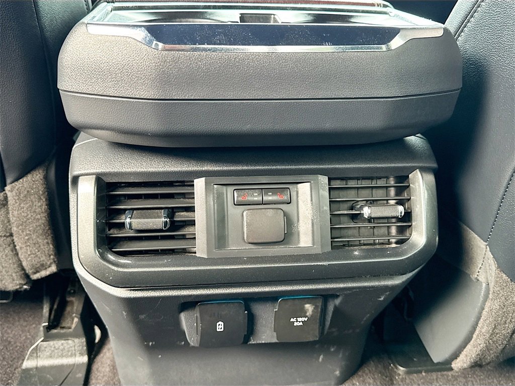 Used 2022 Ford F150 Lariat w/ Equipment Group 502A High image 27