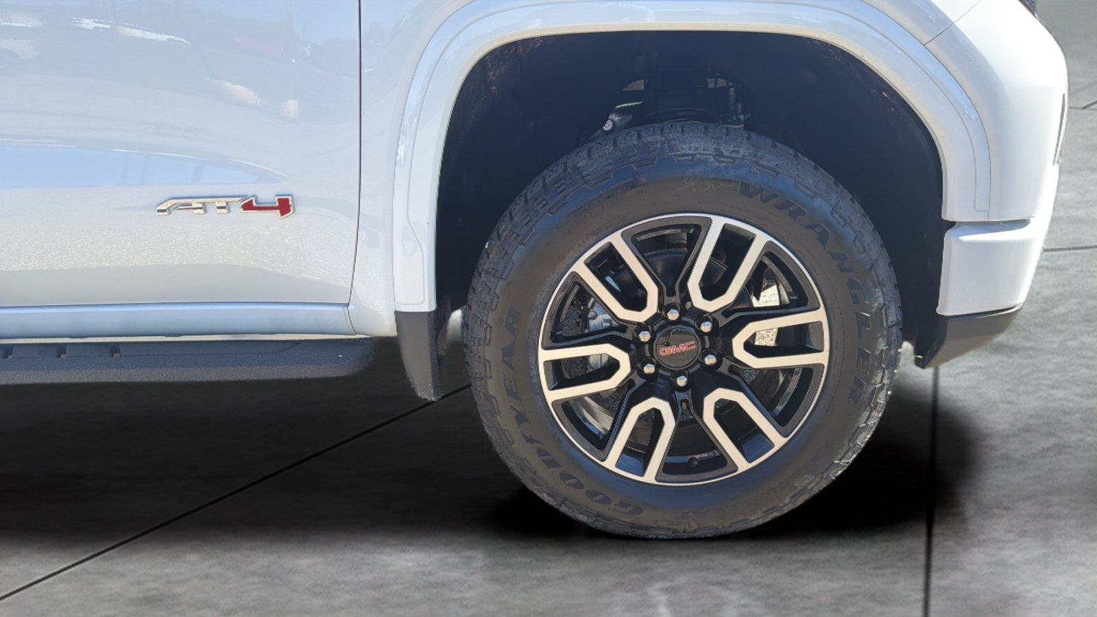 New 2026 GMC Sierra 1500 AT4 w/ AT4 Premium Package AWD/4WD image 26