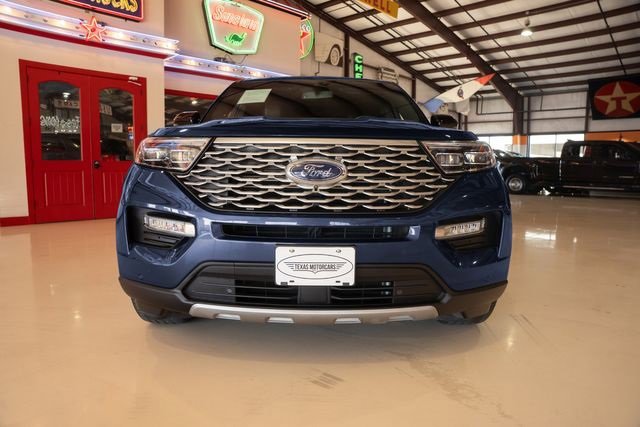 Used 2022 Ford Explorer Platinum w/ Equipment Group 601A image 3