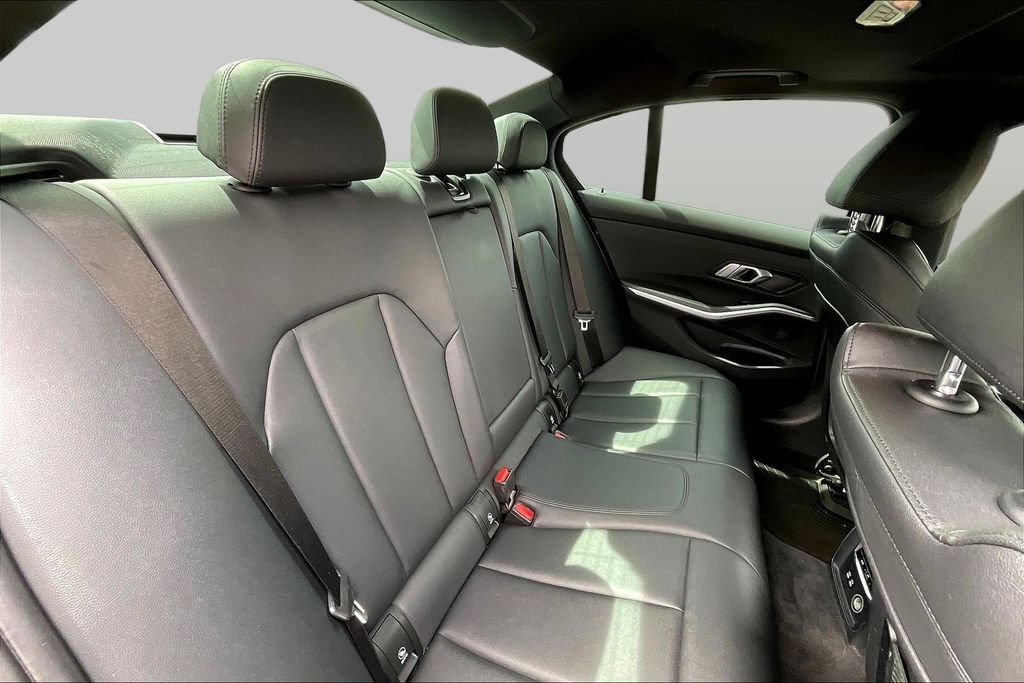 Used 2020 BMW 330i xDrive Sedan w/ Driving Assistance Package AWD/4WD image 25