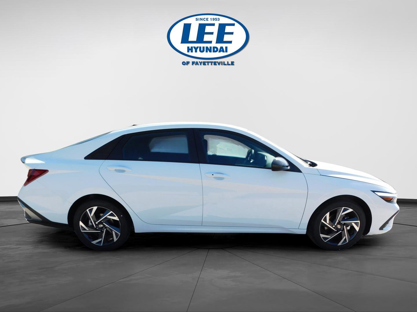 Certified 2025 Hyundai Elantra Sport FWD image 2