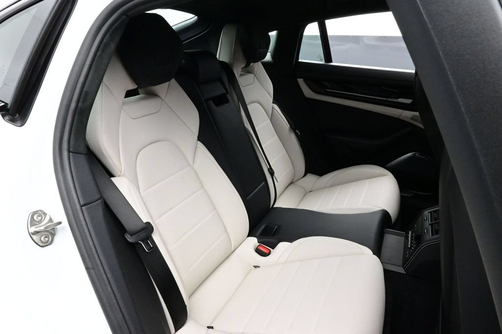 New 2026 Porsche Panamera GTS AWD/4WD image 17